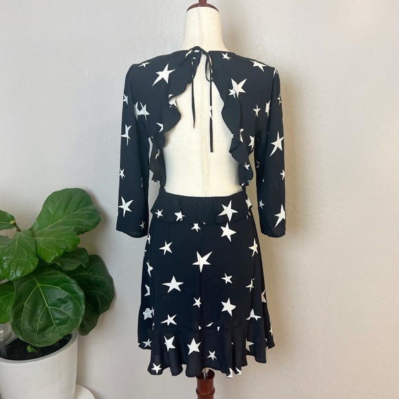 •K/LAB• Black / White Star Print Crepe Open Back Ruffle Mini Dress Size S‎ - Picture 3 of 14
